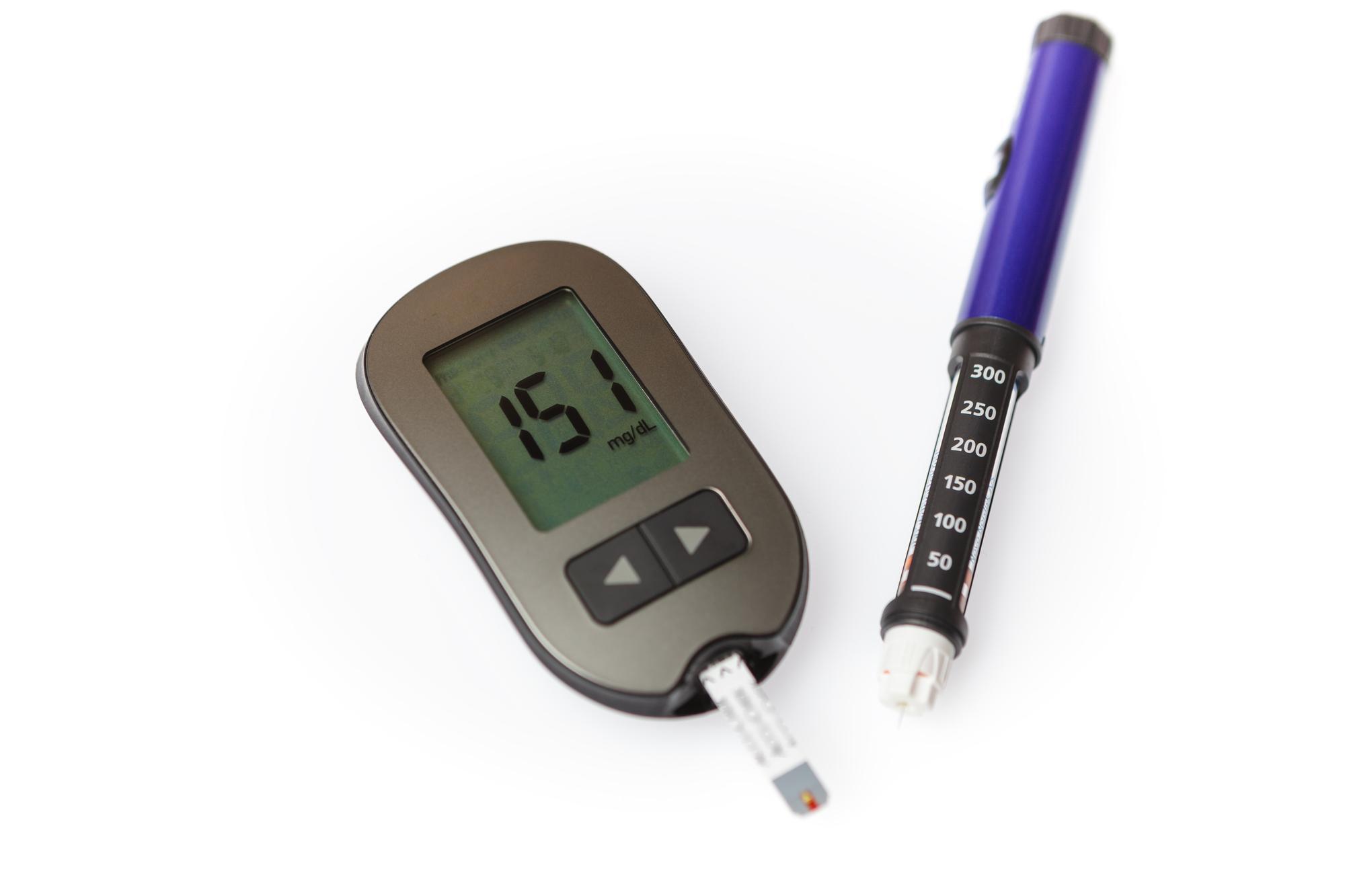 Hiperglikemia – objawy, leczenie, pierwsza pomoc. Jak postępować przy podwyższonym poziomie cukru we krwi?
